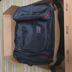 Tom Bihn Aeronaut 30